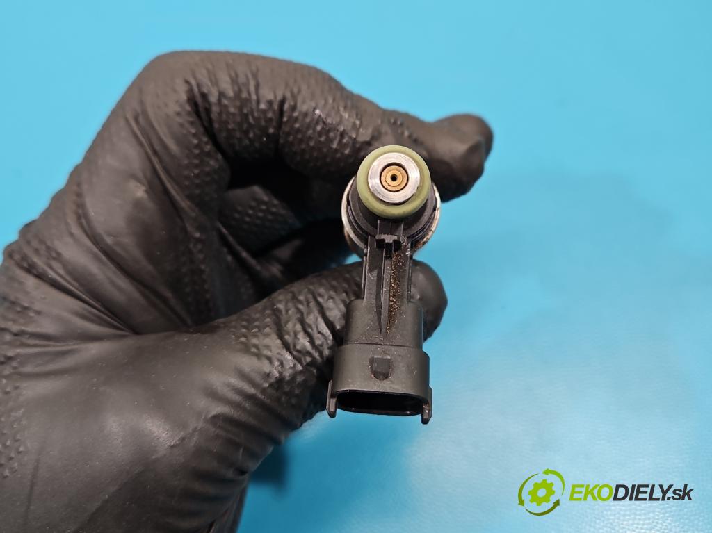 Maserati Quattroporte VI 13- 3.0 V6 automatic 301 kW 2979 cm3 4- vstřikovač 0261500427 (Vstřikovač paliva)