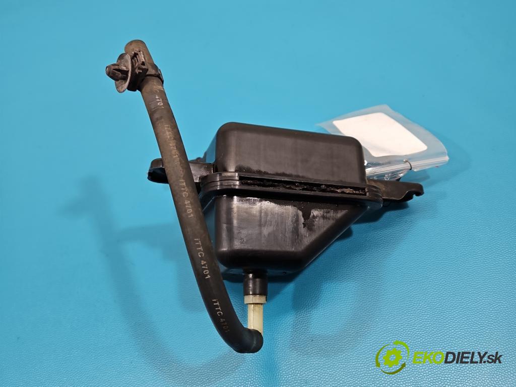 Isuzu D-Max II 2011-2019 2.5d 163 HP manual 120 kW 2499 cm3 2- Nádrž: vzduchu  (Obal vzduchového filtra)