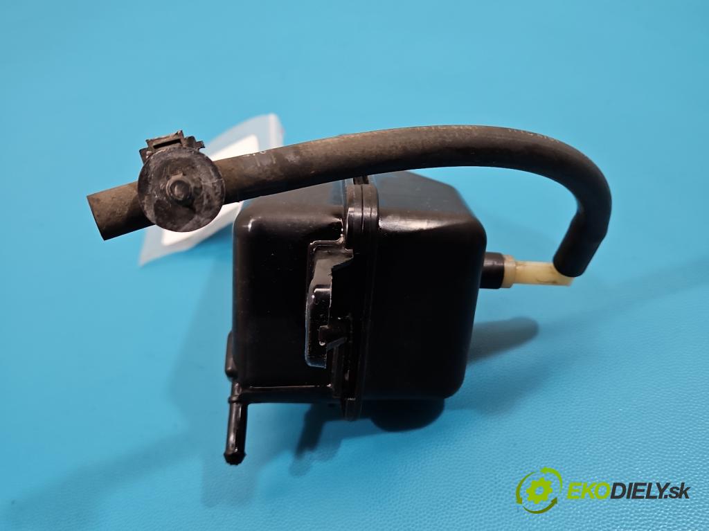 Isuzu D-Max II 2011-2019 2.5d 163 HP manual 120 kW 2499 cm3 2- Nádrž: vzduchu  (Obal vzduchového filtra)