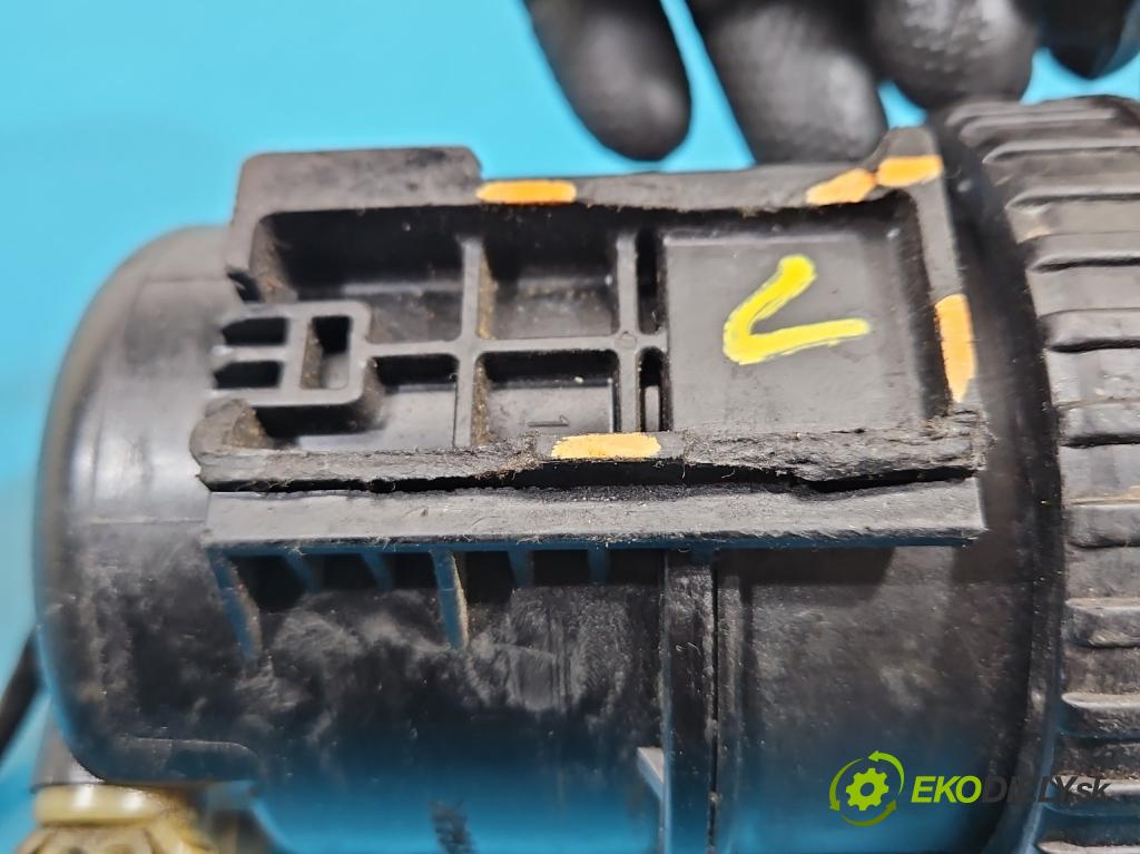 Isuzu D-Max II 2011-2019 2.5d 163 hp manual 120 kW 2499 cm3 2- obal filtra paliva 8982399830