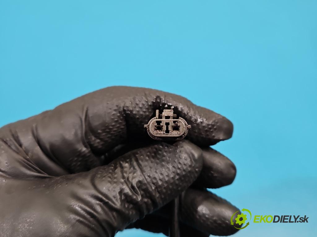 Isuzu D-Max II 2011-2019 2.5d 163 hp manual 120 kW 2499 cm3 2- obal filtra paliva 8982399830