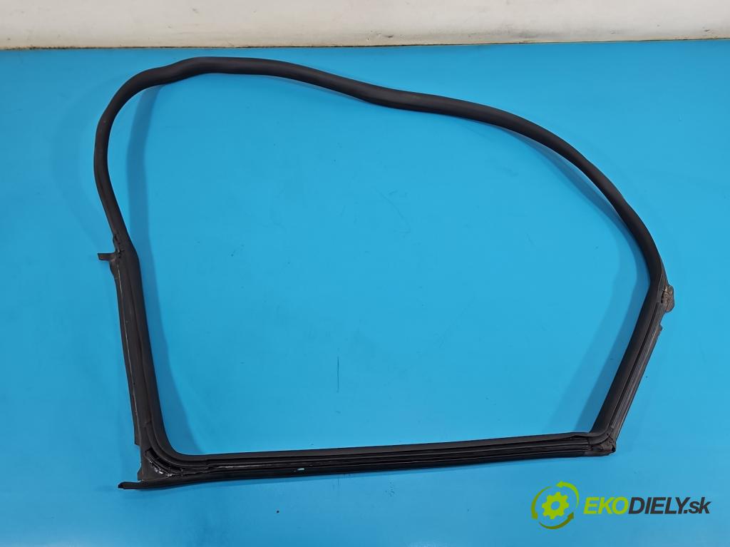 Maserati Quattroporte VI 13- 3.0 V6 automatic 301 kW 2979 cm3 4- Těsnění: dveře zadní levé  (Karoserie ostatní)