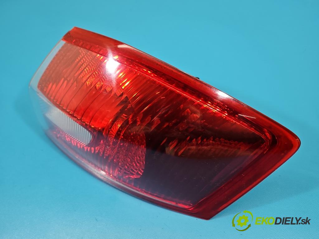 Ford Kuga Mk1 2008-2013 2.0 tdci 136 HP manual 100 kW 1997 cm3 5- svetlo / reflektor zadné pravé  (Kľučka dverí ostatné)