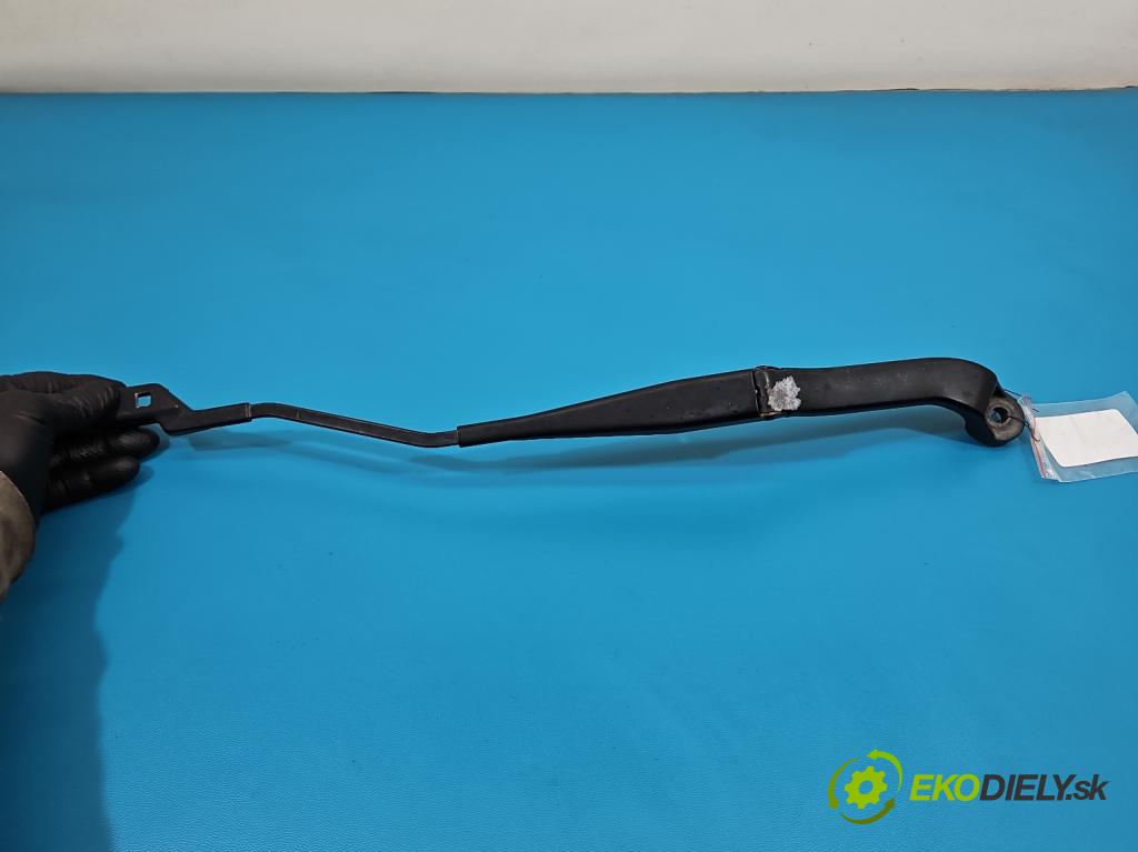 Ford Kuga Mk1 2008-2013 2.0 tdci 136 HP manual 100 kW 1997 cm3 5- rameno stieračov ľavé 8V4117526AC