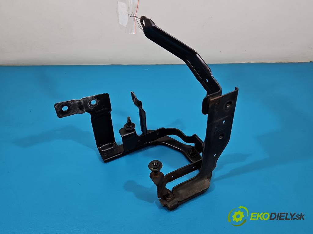 Ford Kuga Mk1 2008-2013 2.0 tdci 136 HP manual 100 kW 1997 cm3 5- Upevnenie: 8V41-3K738-AE