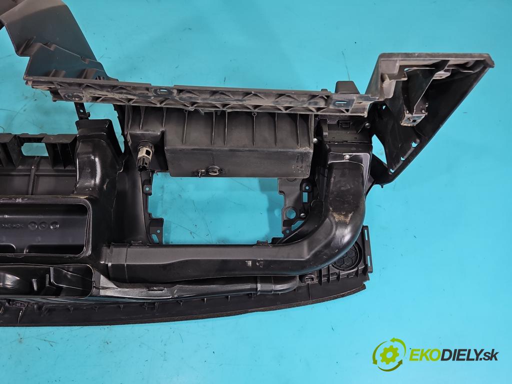 Isuzu D-Max II 2011-2019 2.5d 163 hp manual 120 kW 2499 cm3 2- kokpit,přistrojova deska