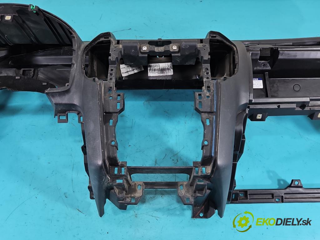 Isuzu D-Max II 2011-2019 2.5d 163 hp manual 120 kW 2499 cm3 2- kokpit,přistrojova deska