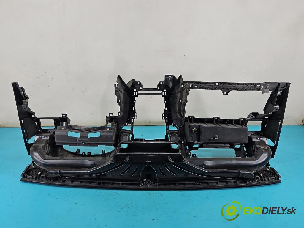 Isuzu D-Max II 2011-2019 2.5d 163 hp manual 120 kW 2499 cm3 2- kokpit,přistrojova deska