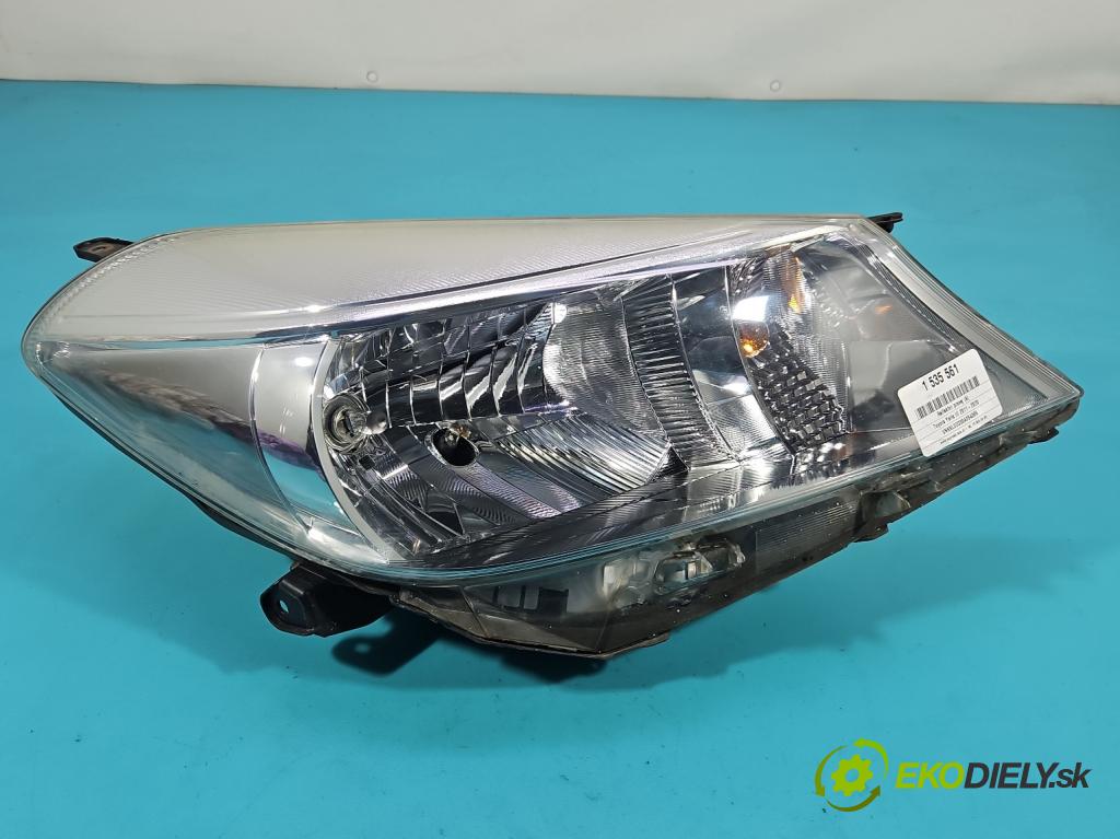 Toyota Yaris III 2011-2020 1.0 vvti 69KM manual 51 kW 998 cm3 5- Reflektor: pravý  (Svetlo predné pravé)