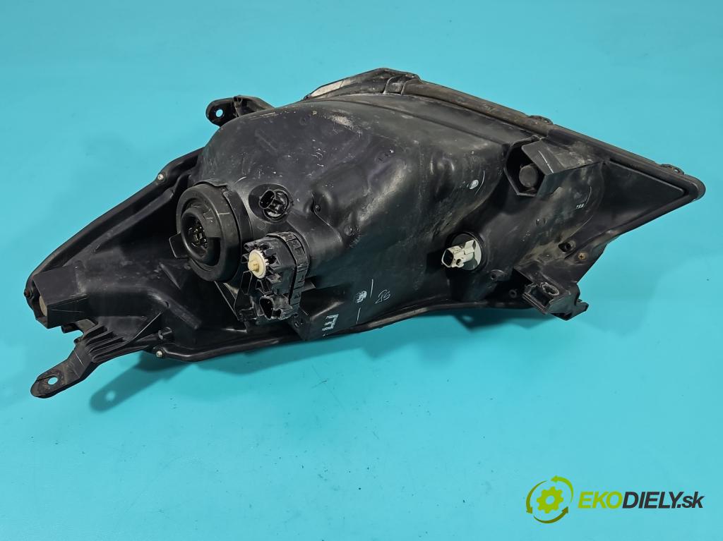 Toyota Yaris III 2011-2020 1.0 vvti 69KM manual 51 kW 998 cm3 5- Reflektor: pravý  (Svetlo predné pravé)