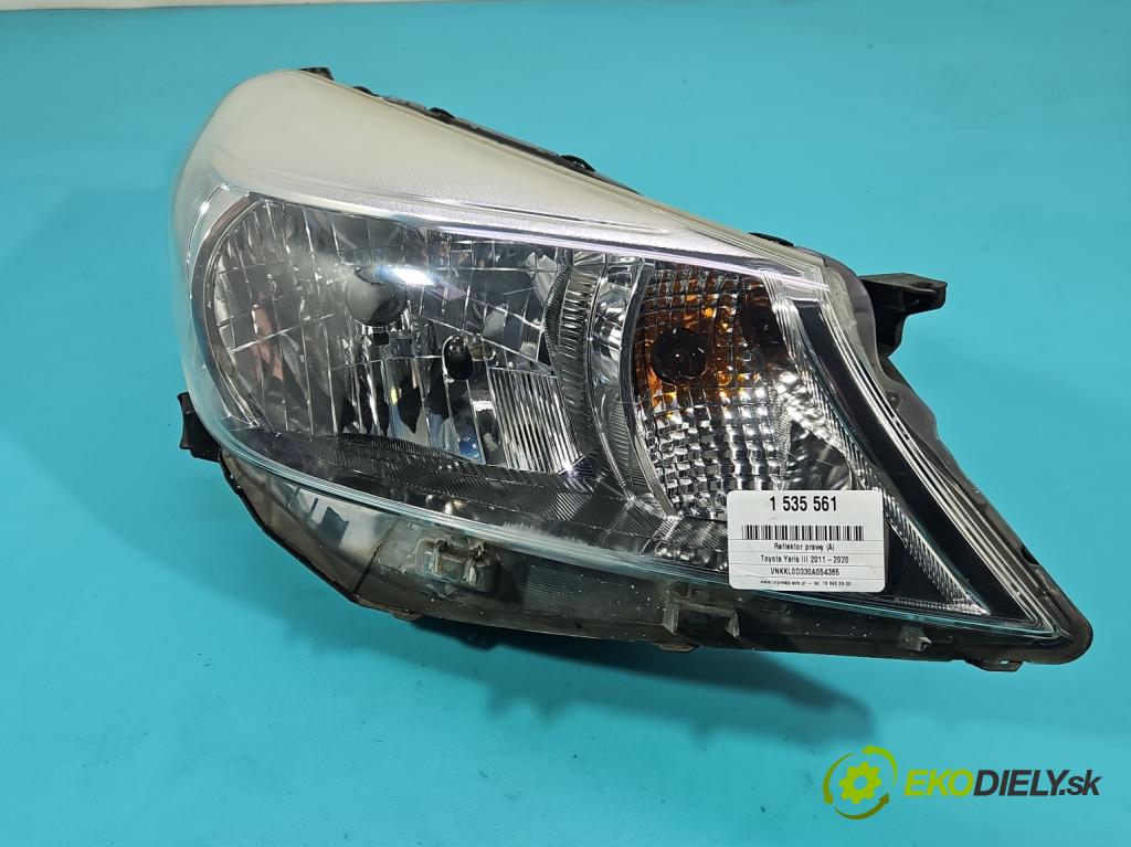 Toyota Yaris III 2011-2020 1.0 vvti 69KM manual 51 kW 998 cm3 5- Reflektor: pravý  (Svetlo predné pravé)