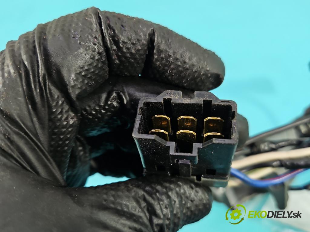 Kia Pregio 2.7d 82 HP manual 60 kW 2665 cm3 4- Spínačka  (Spínacia skrinka)