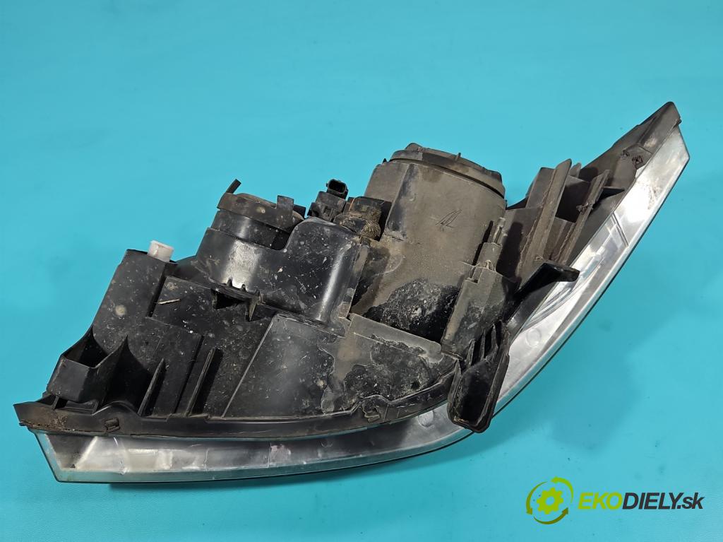 Renault Megane II 2003-2008 1.5 dci 86 HP manual 63 kW 1461 cm3 3- Reflektor: pravý  (Svetlo predné pravé)