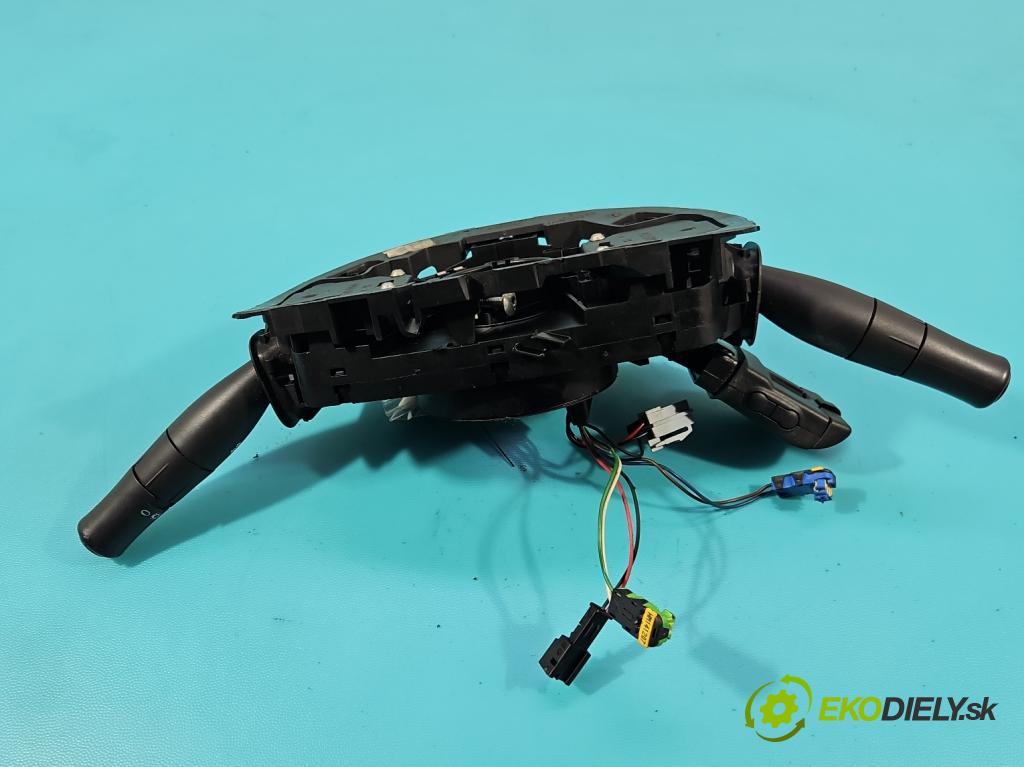 Renault Megane II 2003-2008 1.5 dci 86 HP manual 63 kW 1461 cm3 3- prepínač komplex: 8200155865 (Prepínacie páčky pod volantom)