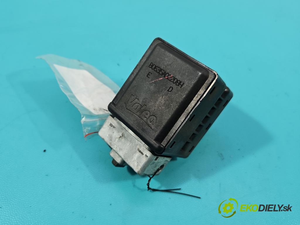 Renault Megane II 2003-2008 1.5 dci 86 hp manual 63 kW 1461 cm3 3- Blokada: řízení: 8200604932 (Řízení ostatní)