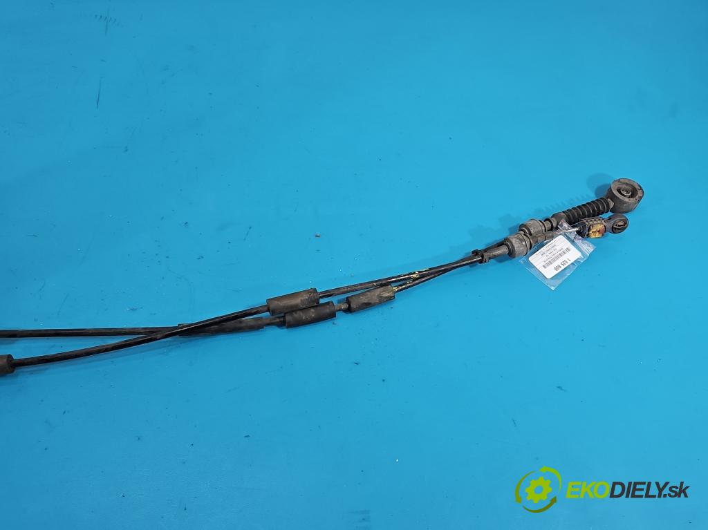 Alfa romeo 147 1.6 16v 120 HP manual 88 kW 1598 cm3 3- Páka: Změny: stupeň,rýchlosť  (Rýchlostná páka (kulisa))