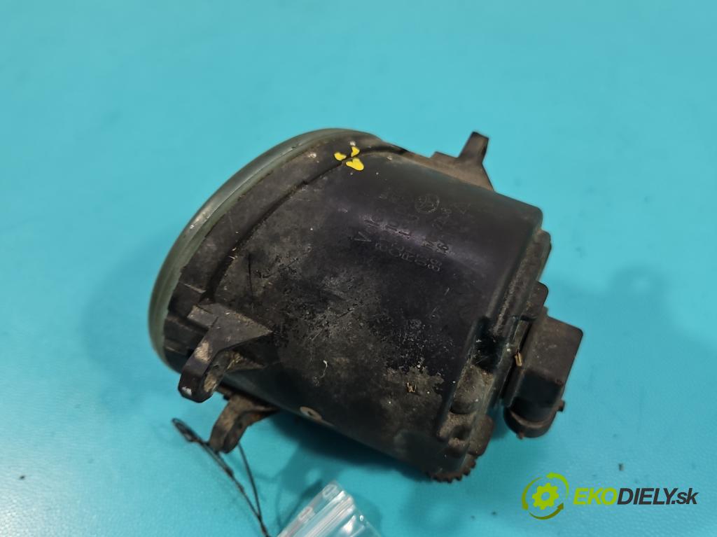 Toyota Avensis II T25 2003-2008 2.2 d-cat 177 HP manual 130 kW 2231 cm3 5- Halogen pravý 81210-0D041 (Kľučka dverí ostatné)