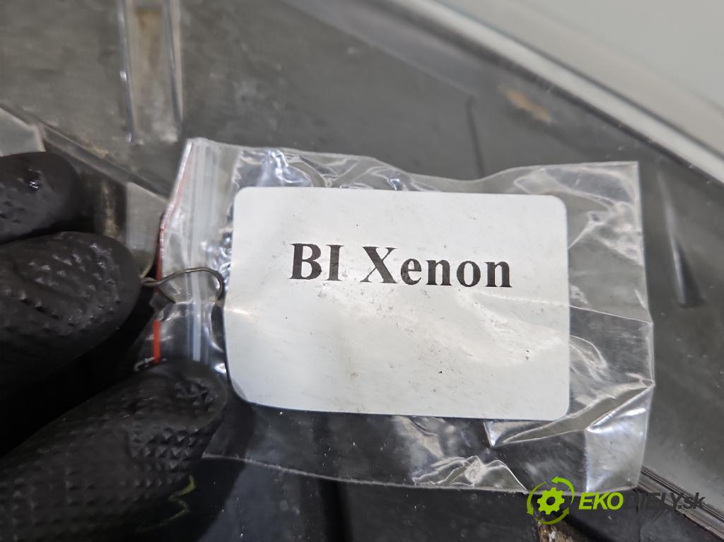 Bmw X6 E71 2007–2014 3.0d 306KM automatic 225 kW 2993 cm3 5- Reflektor: pravý 7271358 (Svetlo predné pravé)