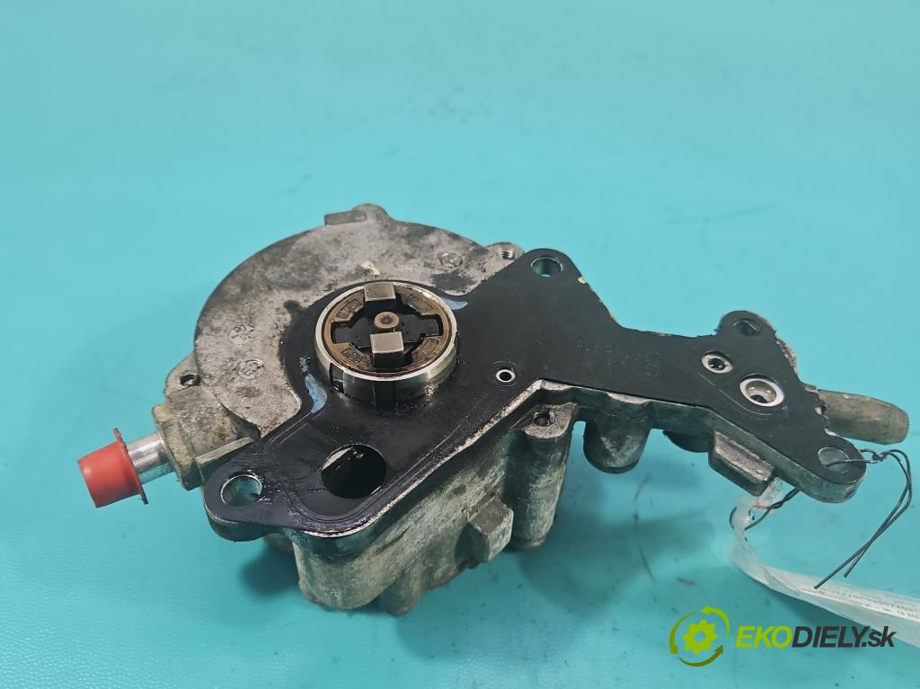 Audi A3 8P 2003-2012 1.9 TDI 105 HP manual 77 kW 1896 cm3 5- čerpadlo rotačný 038145209M