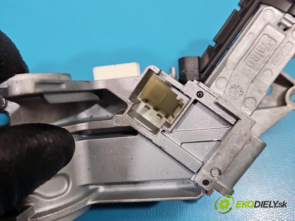 Opel Zafira B 2005-2014 1.9 CDTI 120 HP manual 88 kW 1910 cm3 5- Spínačka 2421430 (Spínacia skrinka)