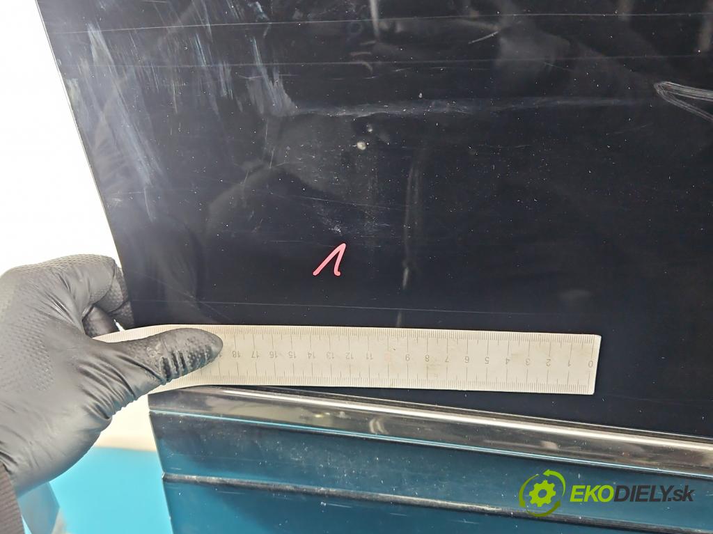 Mercedes ML W164 2005-2011 3.0 cdi 224hp automatic 165 kW 2987 cm3 5- dvere predné pravé  (Kľučka dverí ostatné)