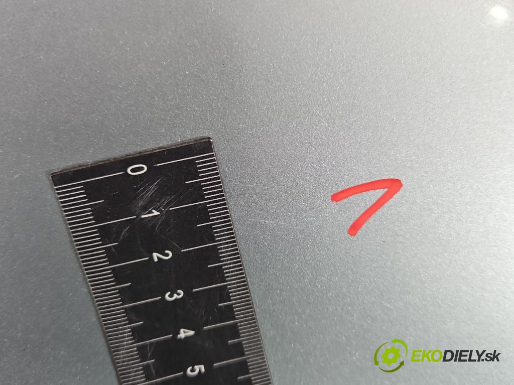 Peugeot Partner II 2008-2018 1.6 hdi 90 HP manual 66.2 kW 1560 cm3 5- blatník predné pravý  (Kľučka dverí ostatné)