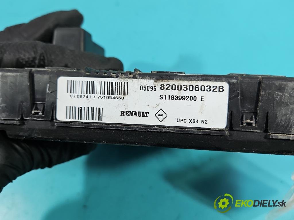 Renault Scenic II 2003-2009 1.9 dci 120 HP manual 88 kW 1870 cm3 5- riadiaca jednotka ostatné 8200306032B