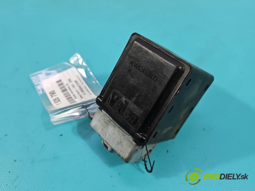 Renault Scenic II 2003-2009 1.9 dci 120 HP manual 88 kW 1870 cm3 5- Blokáda: řízení: 8200033233 (Riadenie ostatné)