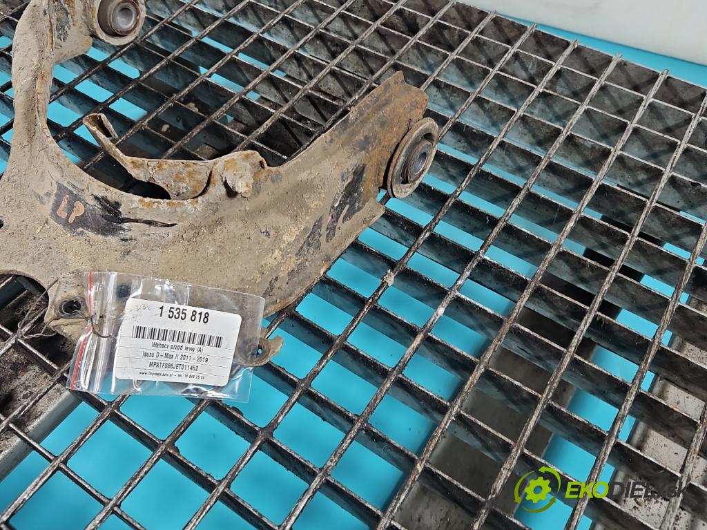 Isuzu D-Max II 2011-2019 2.5d 163 HP manual 120 kW 2499 cm3 2- predné ľavý  (Kľučka dverí ostatné)