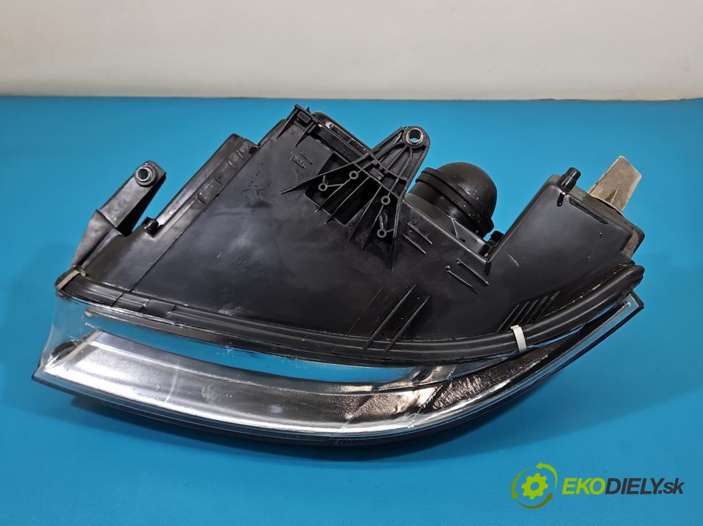 Vw Passat B5 1995-2005 1.9 tdi 131 HP manual 96 kW 1896 cm3 5- Reflektor: pravý  (Svetlo predné pravé)