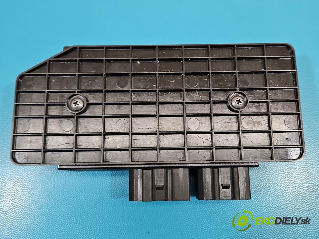 Vw Passat B5 1995-2005 1.9 tdi 131 HP manual 96 kW 1896 cm3 5- riadiaca jednotka komfortu 1C0959799B