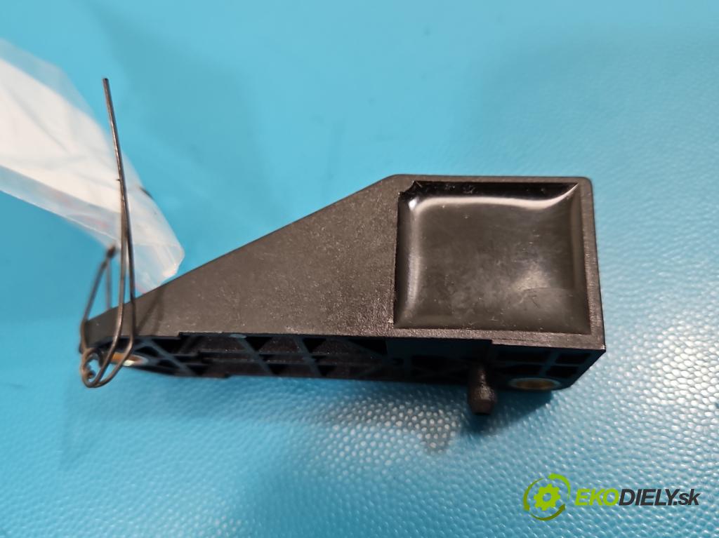 Vw Passat B5 1995-2005 1.9 tdi 131 HP manual 96 kW 1896 cm3 5- snímač šokovat: 6Q0909606 (Snímač nárazu)