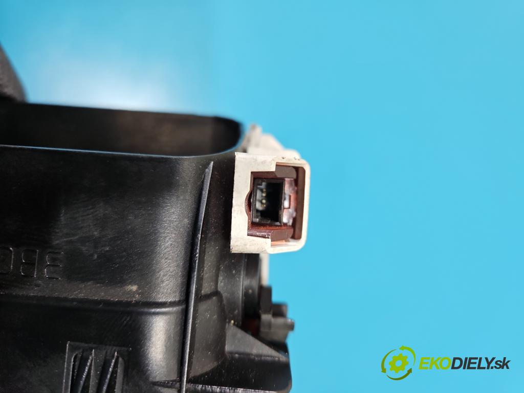 Vw Passat B5 1995-2005 1.9 tdi 131 HP manual 96 kW 1896 cm3 5- Mřížka: kúrenia stredová 3B0819728D (Mriežka kúrenia (fukár))