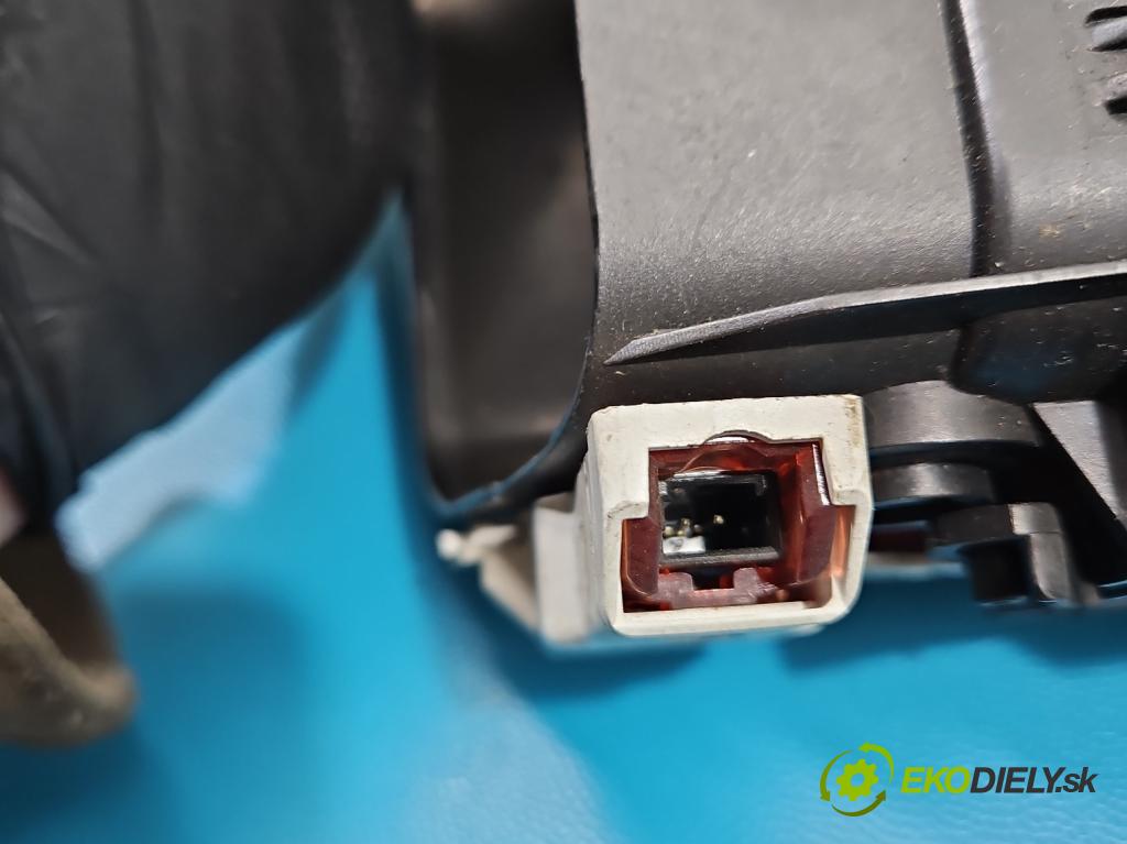 Vw Passat B5 1995-2005 1.9 tdi 131 HP manual 96 kW 1896 cm3 5- Mřížka: kúrenia stredová 3B0819728D (Mriežka kúrenia (fukár))