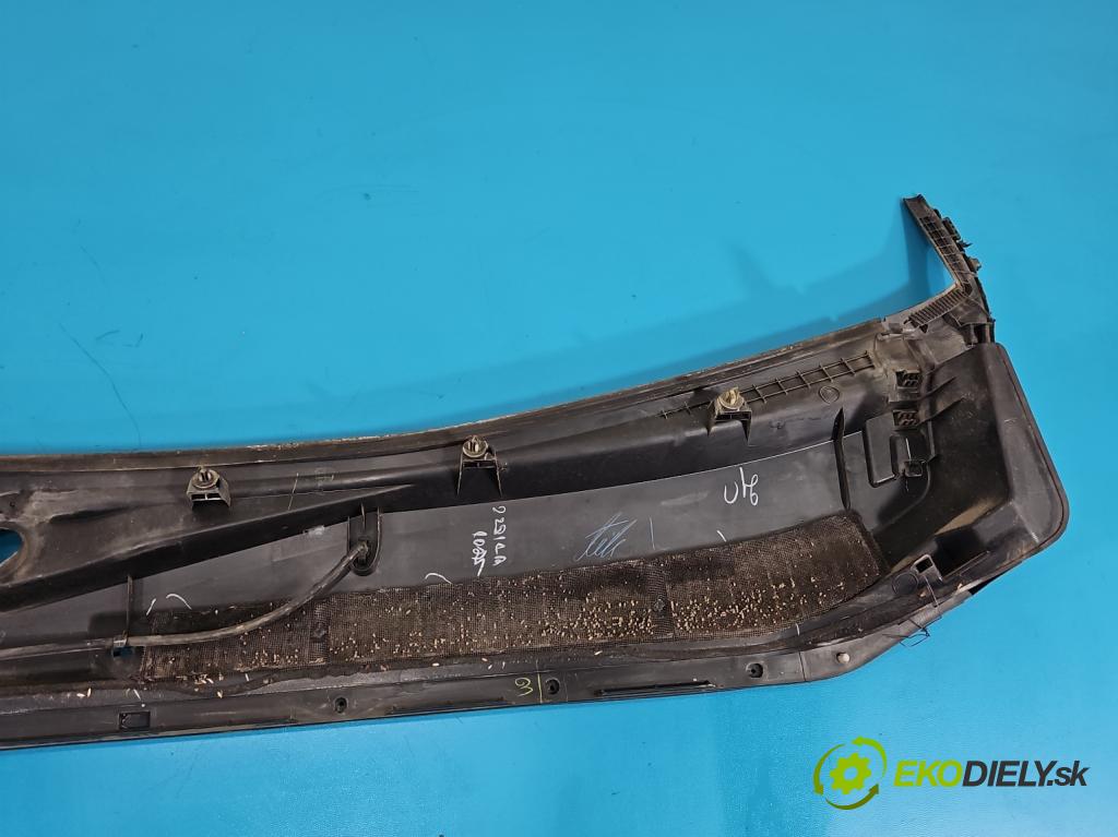 Isuzu D-Max II 2011-2019 2.5 crdi 163 HP manual 120 kW 2499 cm3 2- torpédo  (Torpédo (plast pod čelným sklom))