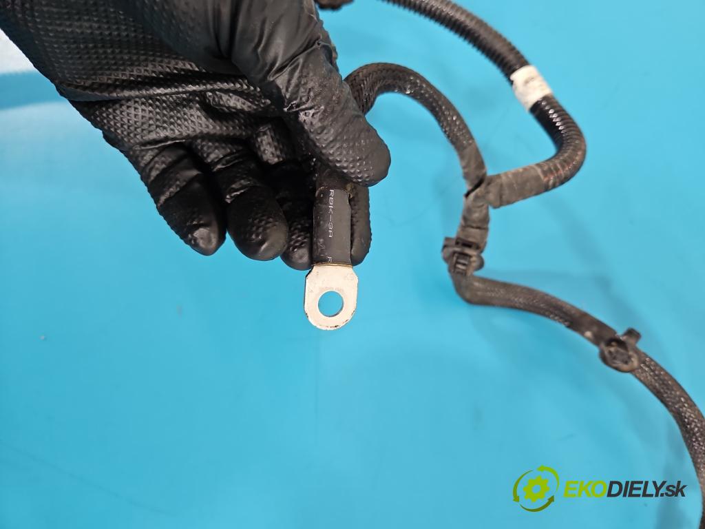 Peugeot 3008 II 2016-2023 1.6 T 300 hp automatic 221 kW 1598 cm3 5- Balíček: 1