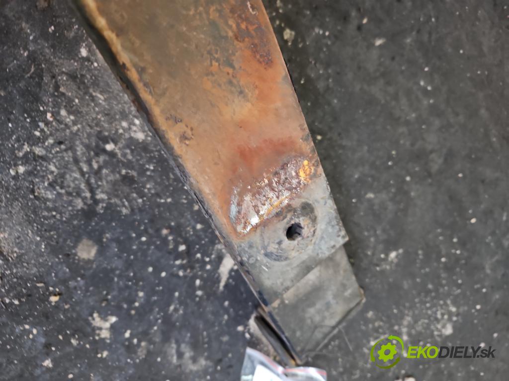 Isuzu D-Max II 2011-2019 2.5d 163 hp manual 120 kW 2499 cm3 2- listová pero zadní