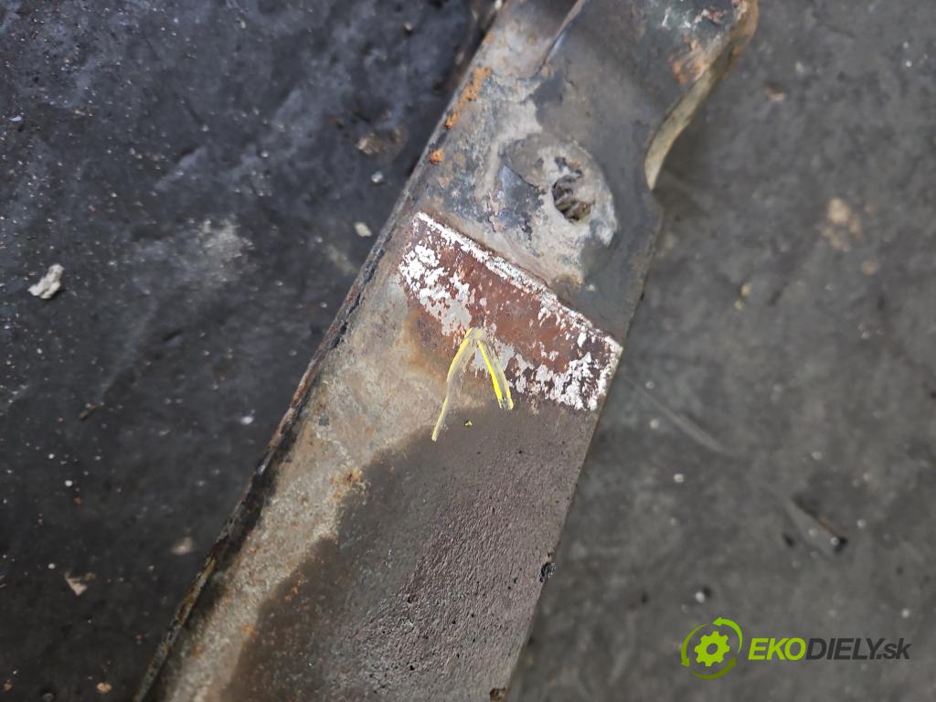 Isuzu D-Max II 2011-2019 2.5d 163 hp manual 120 kW 2499 cm3 2- listová pero zadní