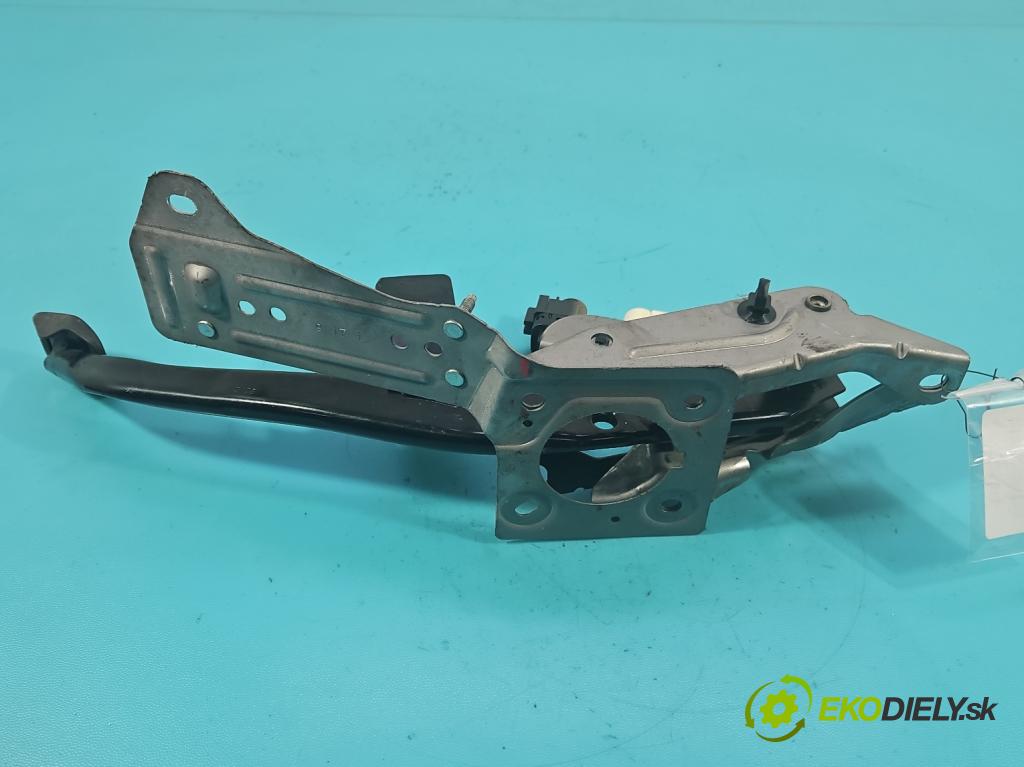 Ford Kuga Mk1 2008-2013 2.0 tdci 136 HP manual 100 kW 1997 cm3 5- pedále ostatné 3M51-2467-AR