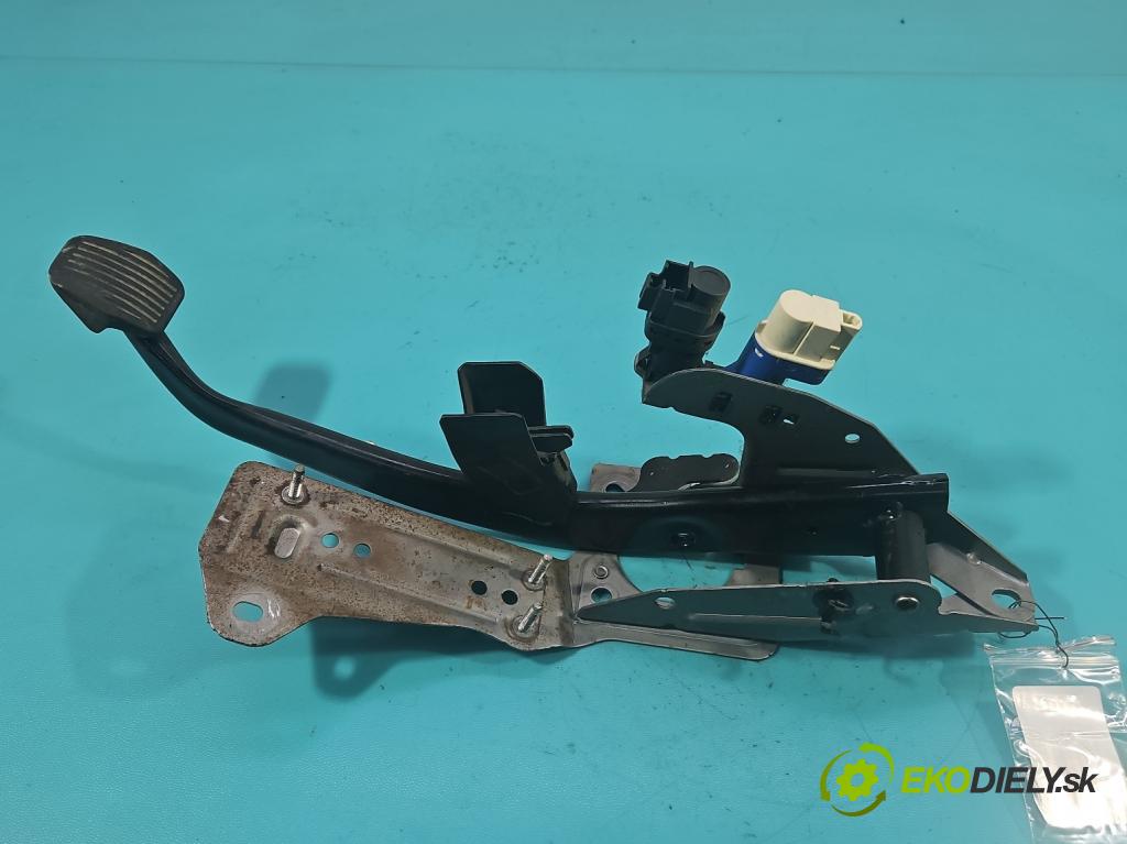 Ford Kuga Mk1 2008-2013 2.0 tdci 136 HP manual 100 kW 1997 cm3 5- pedále ostatné 3M51-2467-AR