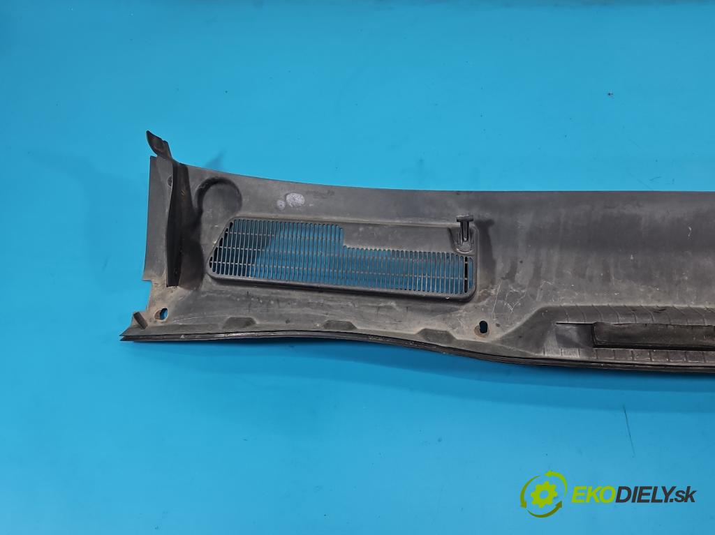 Ford Kuga Mk1 2008-2013 2.0 tdci 136 HP manual 100 kW 1997 cm3 5- torpédo 8V41-S02216 (Torpédo (plast pod čelným sklom))