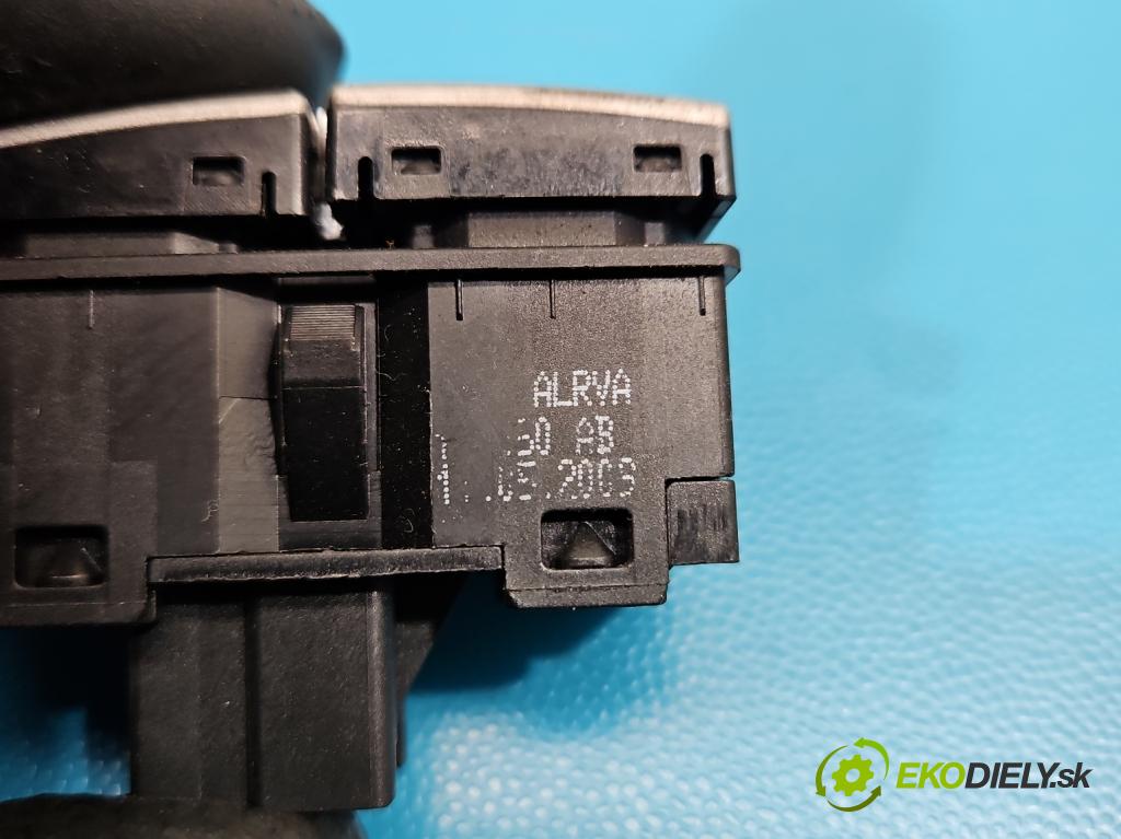 Ford Kuga Mk1 2008-2013 2.0 tdci 136 HP manual 100 kW 1997 cm3 5- prepínač světla: pohotovosť: