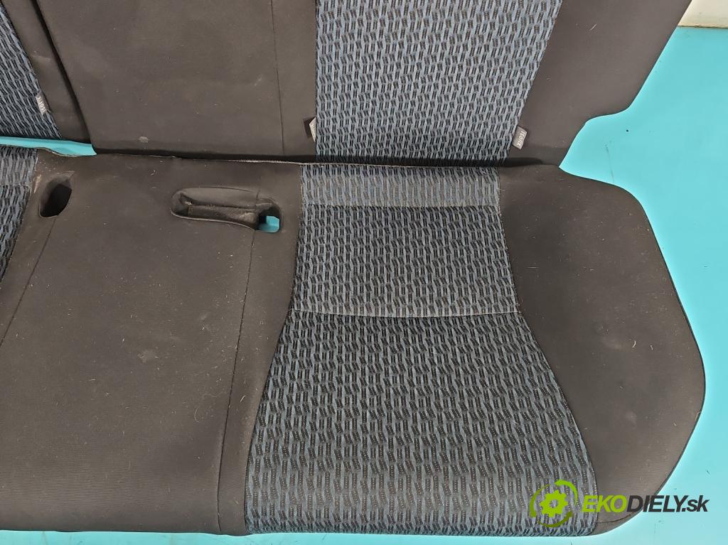 Toyota Yaris III 2011-2020 1.0 vvti 69KM manual 51 kW 998 cm3 5- Pohovka: zadné  (Sedadlo)