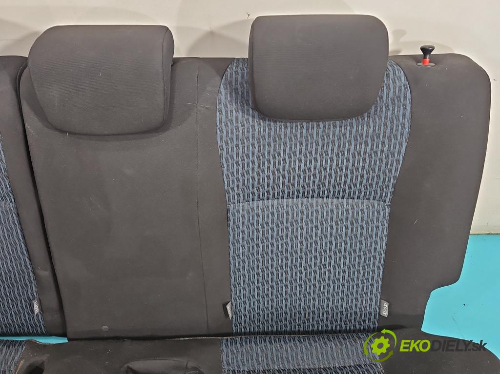 Toyota Yaris III 2011-2020 1.0 vvti 69KM manual 51 kW 998 cm3 5- Pohovka: zadné  (Sedadlo)