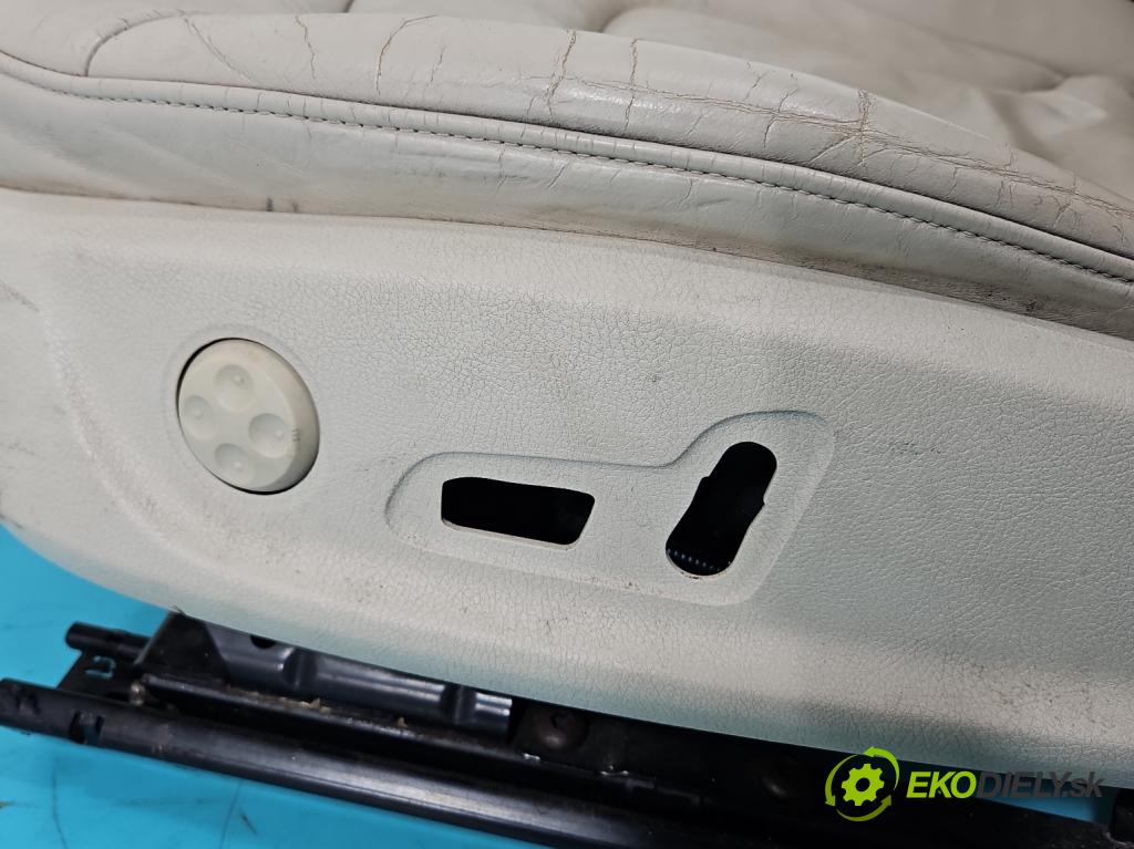 Audi A5 8T 2007-2016 3.0 tdi 239KM manual 176 kW 2967 cm3 2- Sedačka ľavý  (Sedadlo)