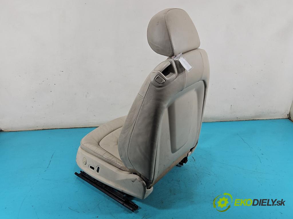 Audi A5 8T 2007-2016 3.0 tdi 239KM manual 176 kW 2967 cm3 2- Sedačka ľavý  (Sedadlo)