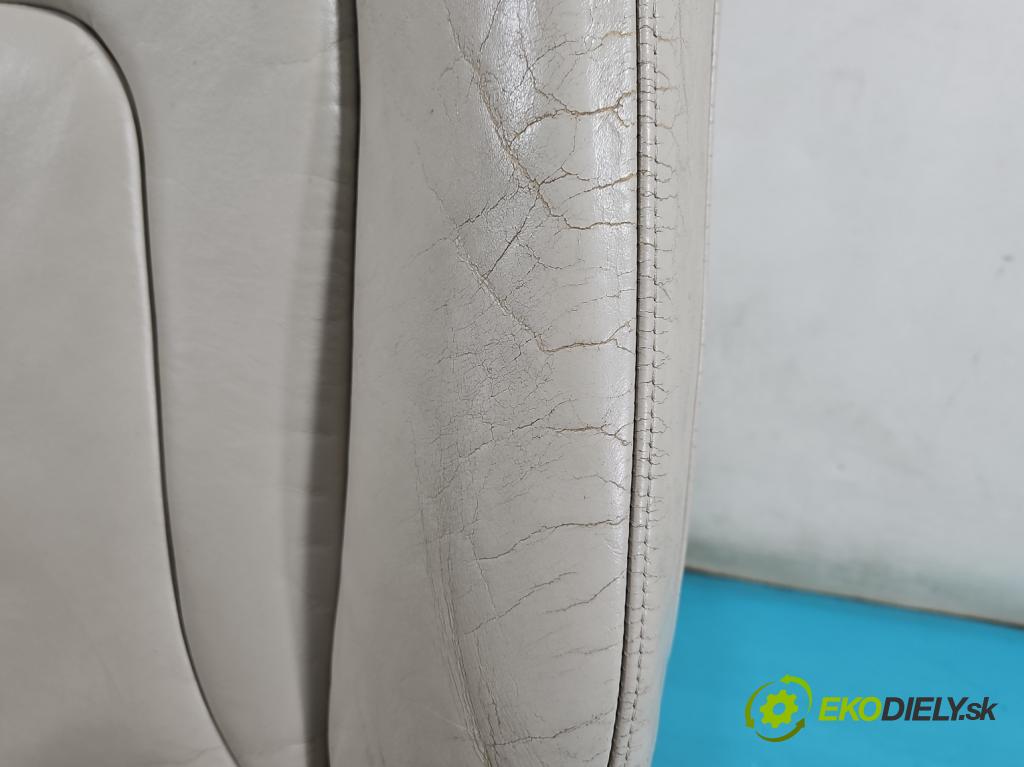 Audi A5 8T 2007-2016 3.0 tdi 239KM manual 176 kW 2967 cm3 2- Sedačka ľavý  (Sedadlo)