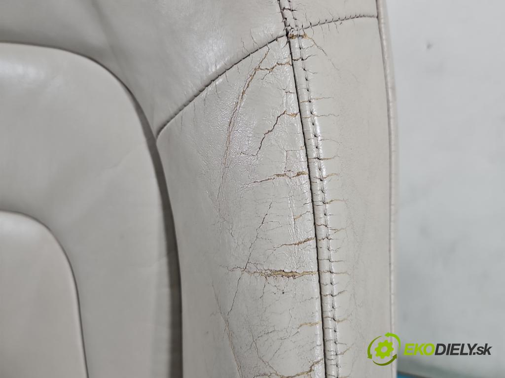 Audi A5 8T 2007-2016 3.0 tdi 239KM manual 176 kW 2967 cm3 2- Sedačka ľavý  (Sedadlo)