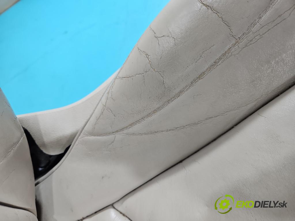 Audi A5 8T 2007-2016 3.0 tdi 239KM manual 176 kW 2967 cm3 2- Sedačka ľavý  (Sedadlo)