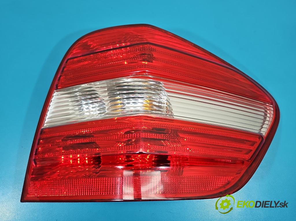 Mercedes ML W164 2005-2011 3.0 cdi 224hp automatic 165 kW 2987 cm3 5- svetlo / reflektor zadné pravé A1649061000 (Kľučka dverí ostatné)